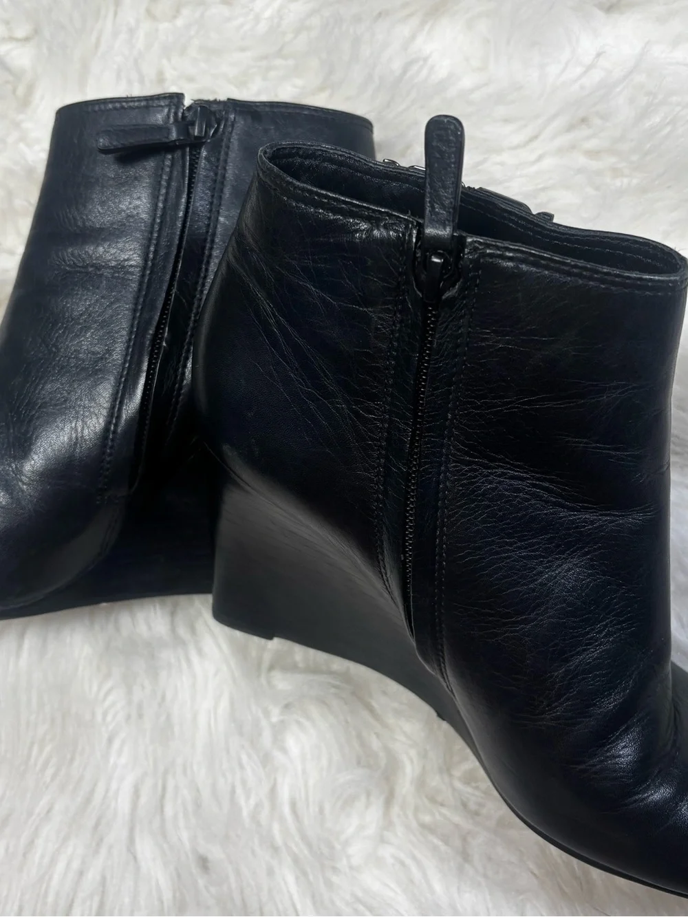 Tory Burch Lowell Black Leather Wedge Bootie size Women’s 8.5